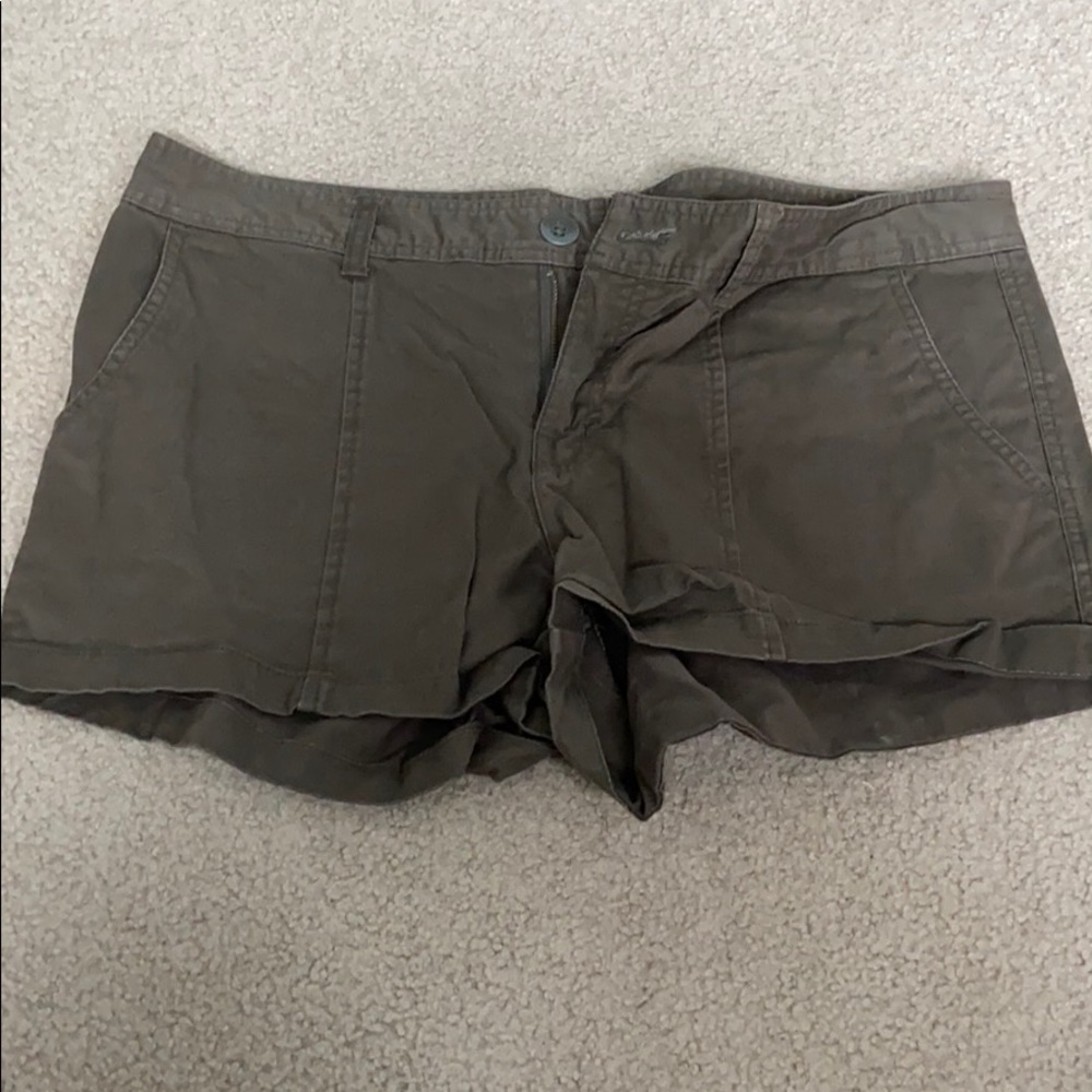 Gap shorts